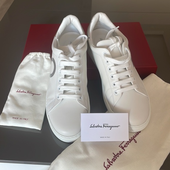 SALVATORE FERRAGAMO SNEAKERS SIZE 9 - Picture 2 of 8